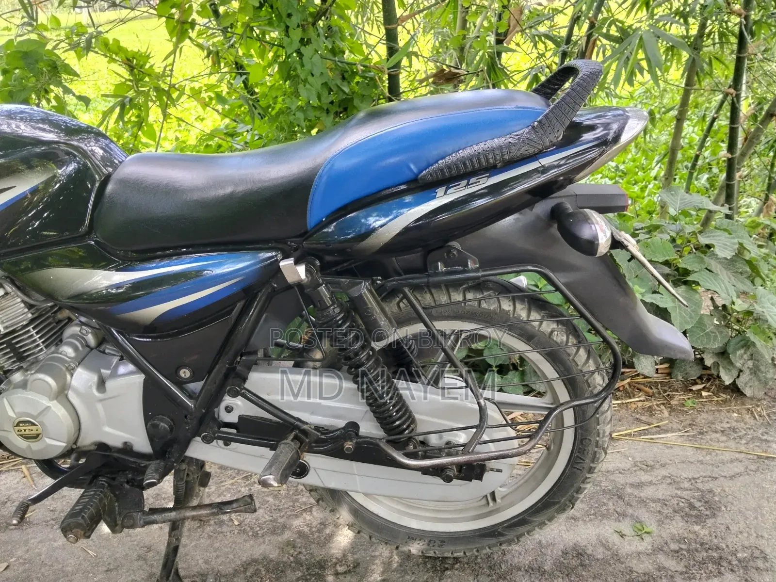 বাজাজ ডিসকভার ১২৫ ২০১৬ কালো