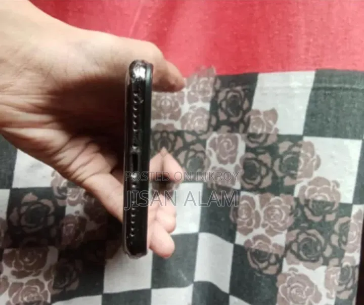 অ্যাপল আইফোন এক্স ৬৪ জিবি ব্ল্যাক