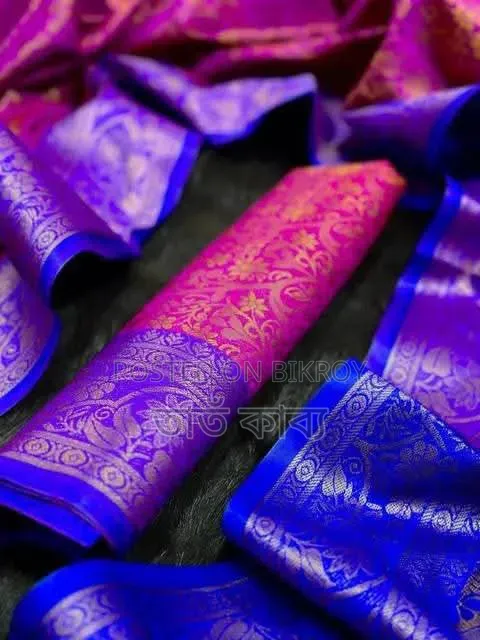 কাঞ্জি কাতান শাড়ি ব্লাউজ পিস সহ।
