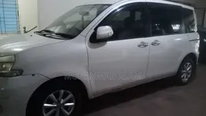 Toyota Sienta 2012 White