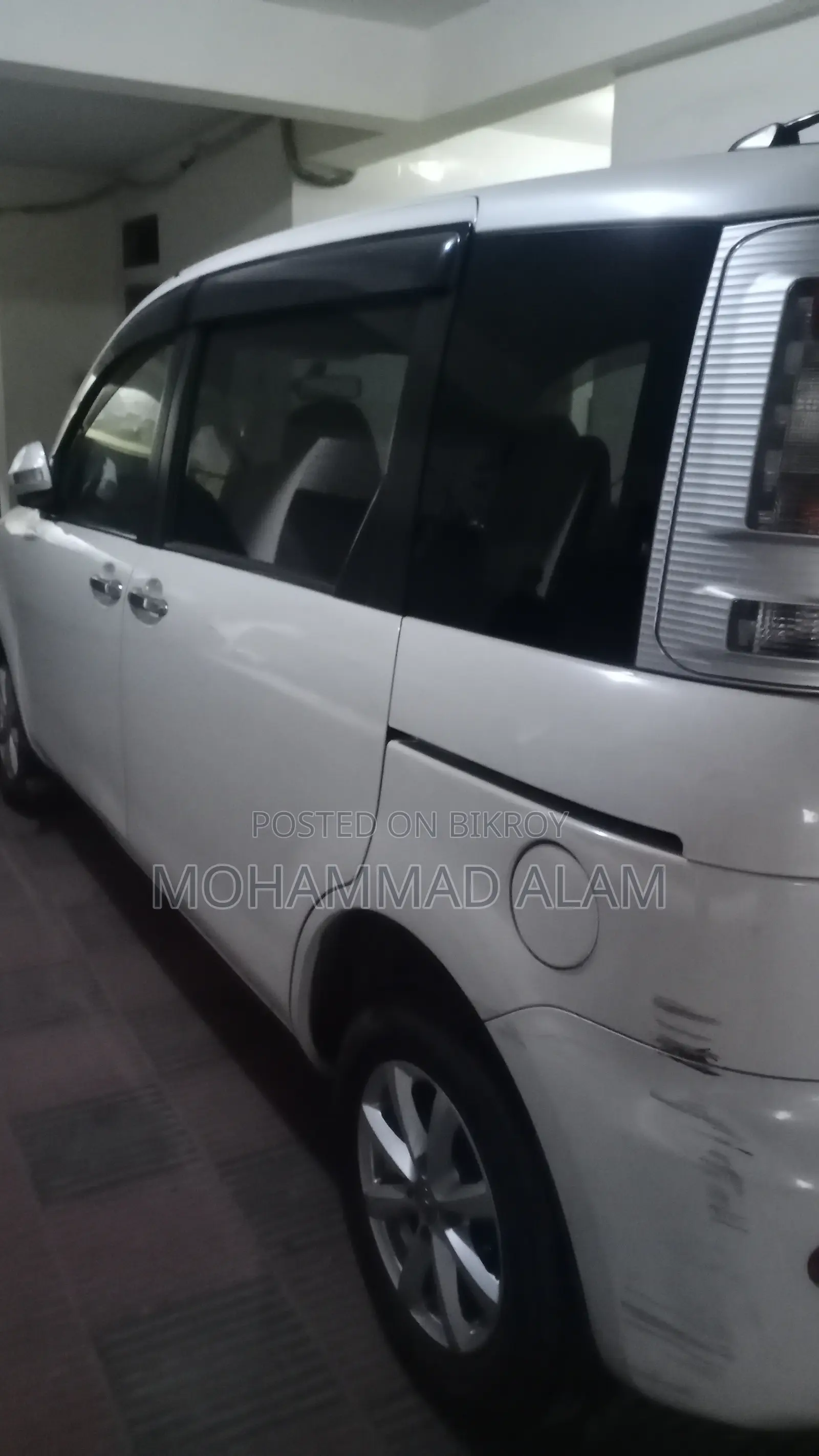 Toyota Sienta 2012 White