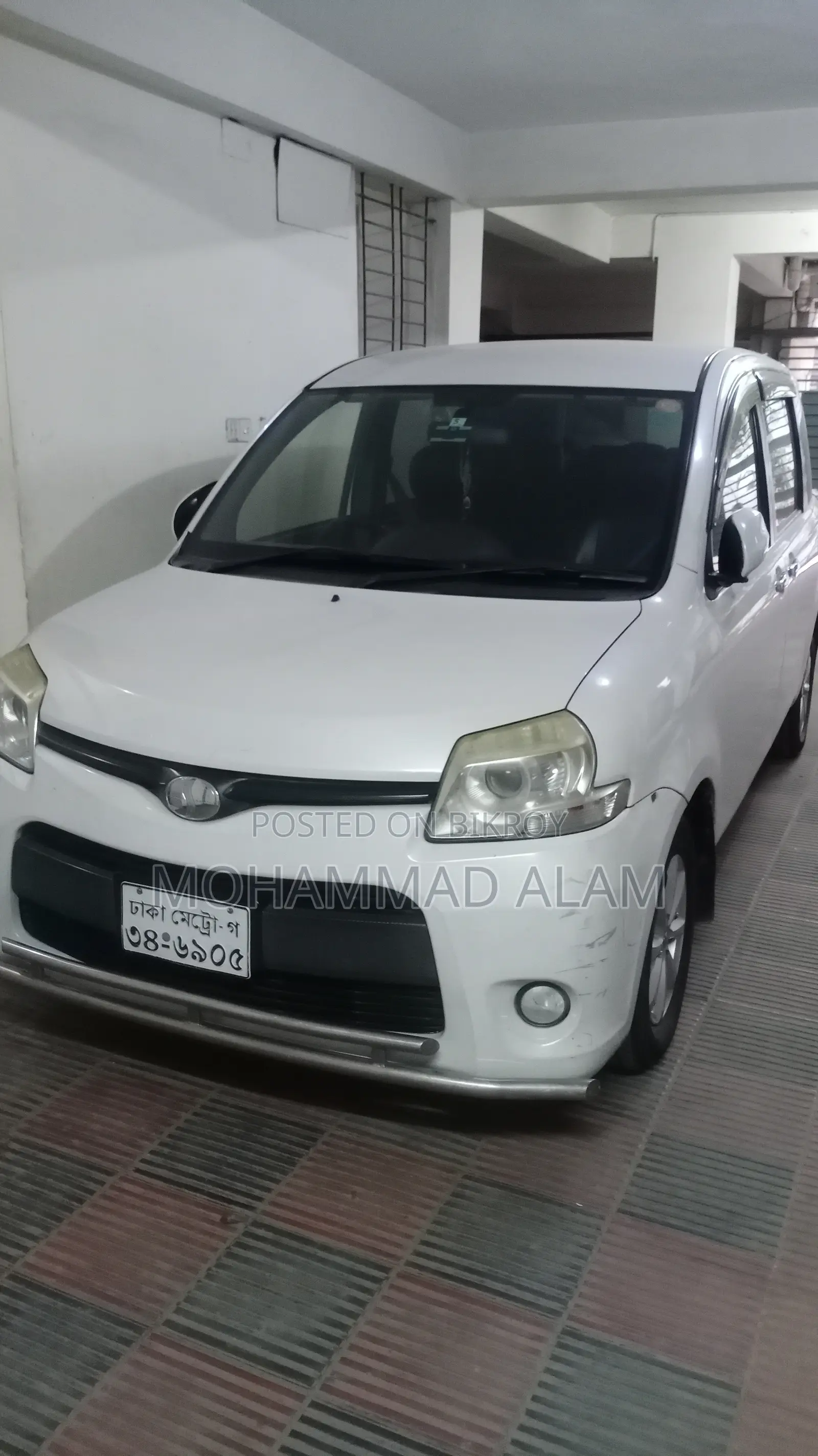 Toyota Sienta 2012 White