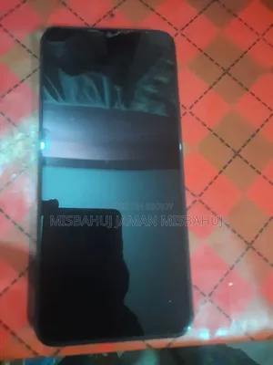 Vivo Y18 128 GB ব্রোঞ্জ