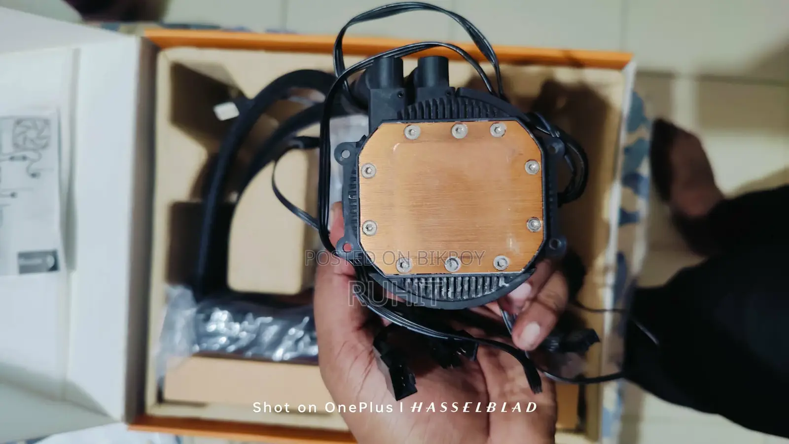 Dark Flash Liquid Cooler 240