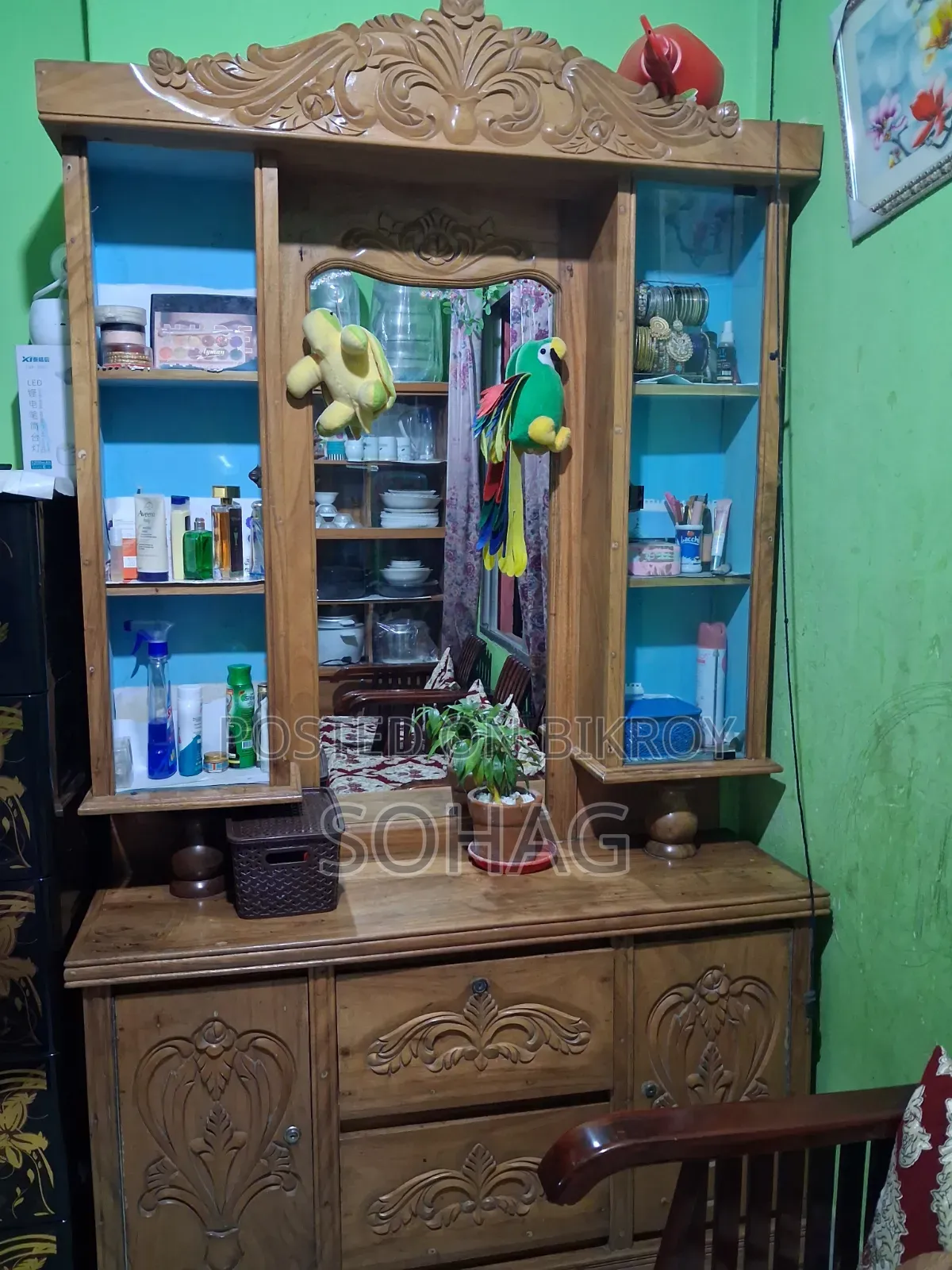 আকাশি কাঠের ড্রেসিং টেবিল, অর্ডার দিয়ে বানানো।