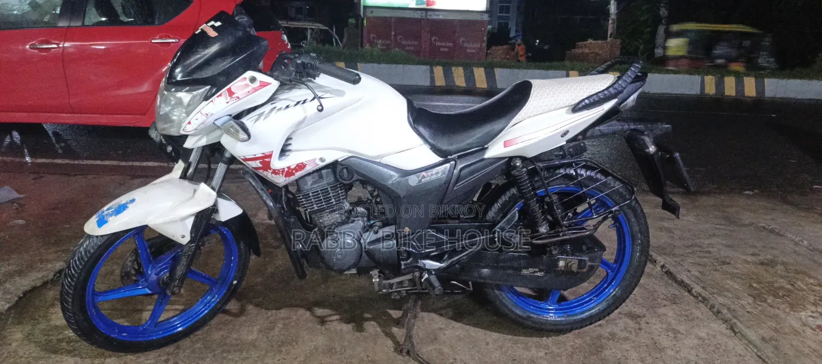 হিরো হাংক ২০১৮ সাদা