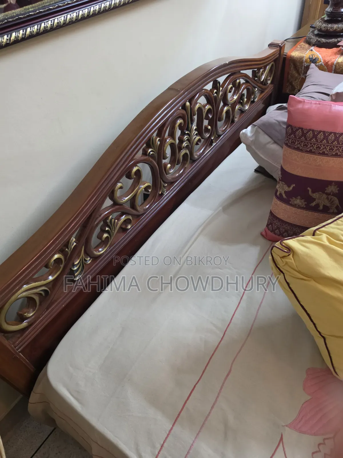 Shegun Bed With Two Side Table