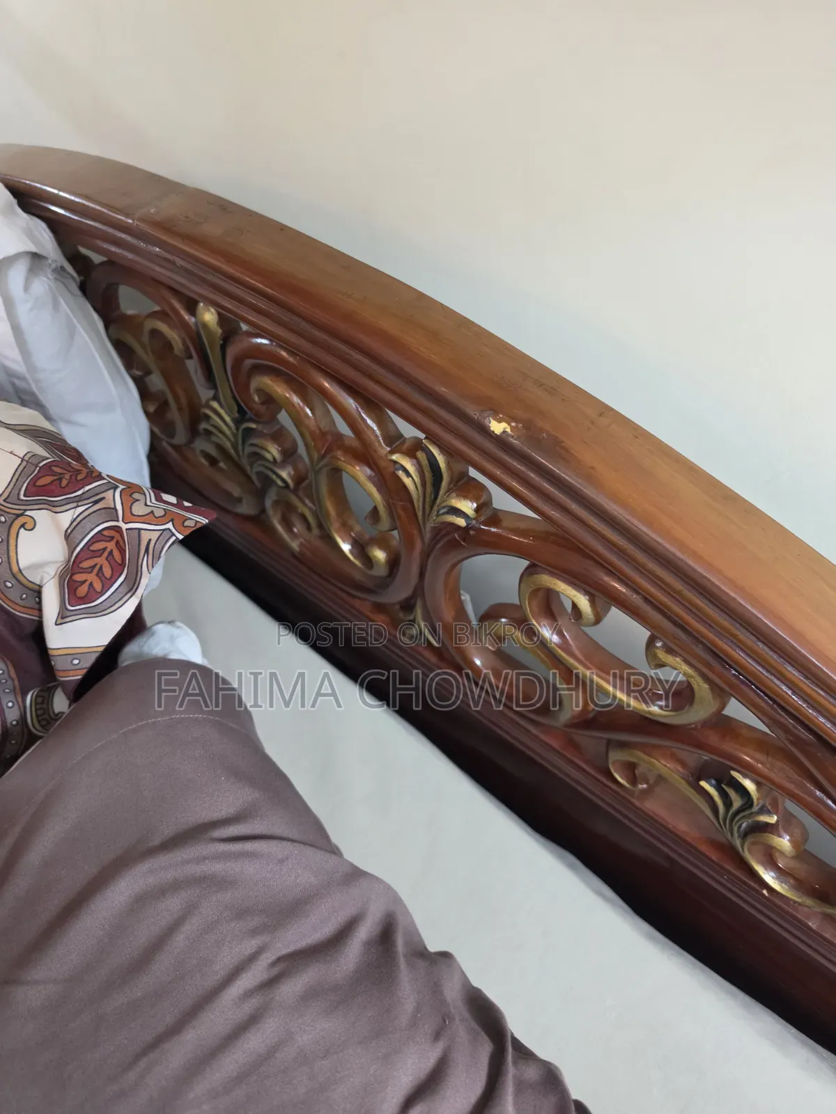 Shegun Bed With Two Side Table