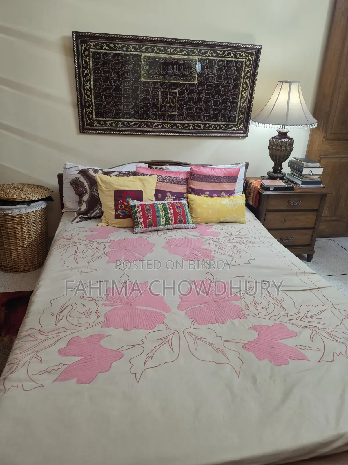 Shegun Bed With Two Side Table