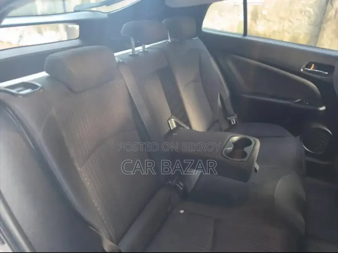 Toyota Prius Four Touring 2018 Gold