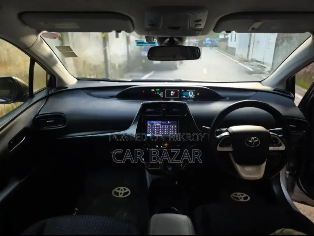 Toyota Prius Four Touring 2018 Gold
