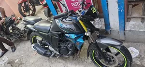 ইয়ামাহা এফজেডএস ভি২ ২০১৯ গ্রে
