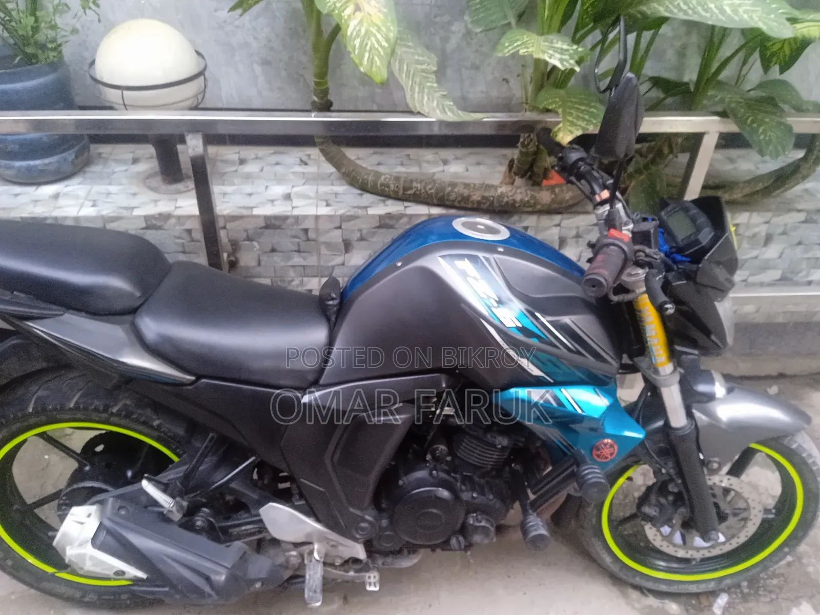 ইয়ামাহা এফজেডএস ভি২ ২০১৯ গ্রে