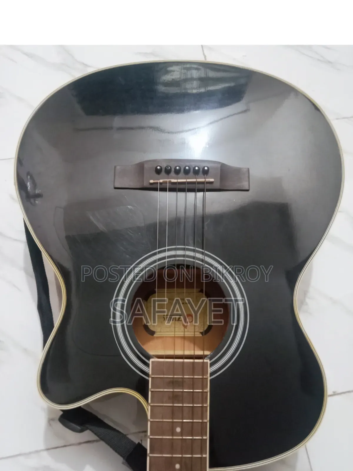 Zealux Acoustic Guitar Black (With Bag Pick)
