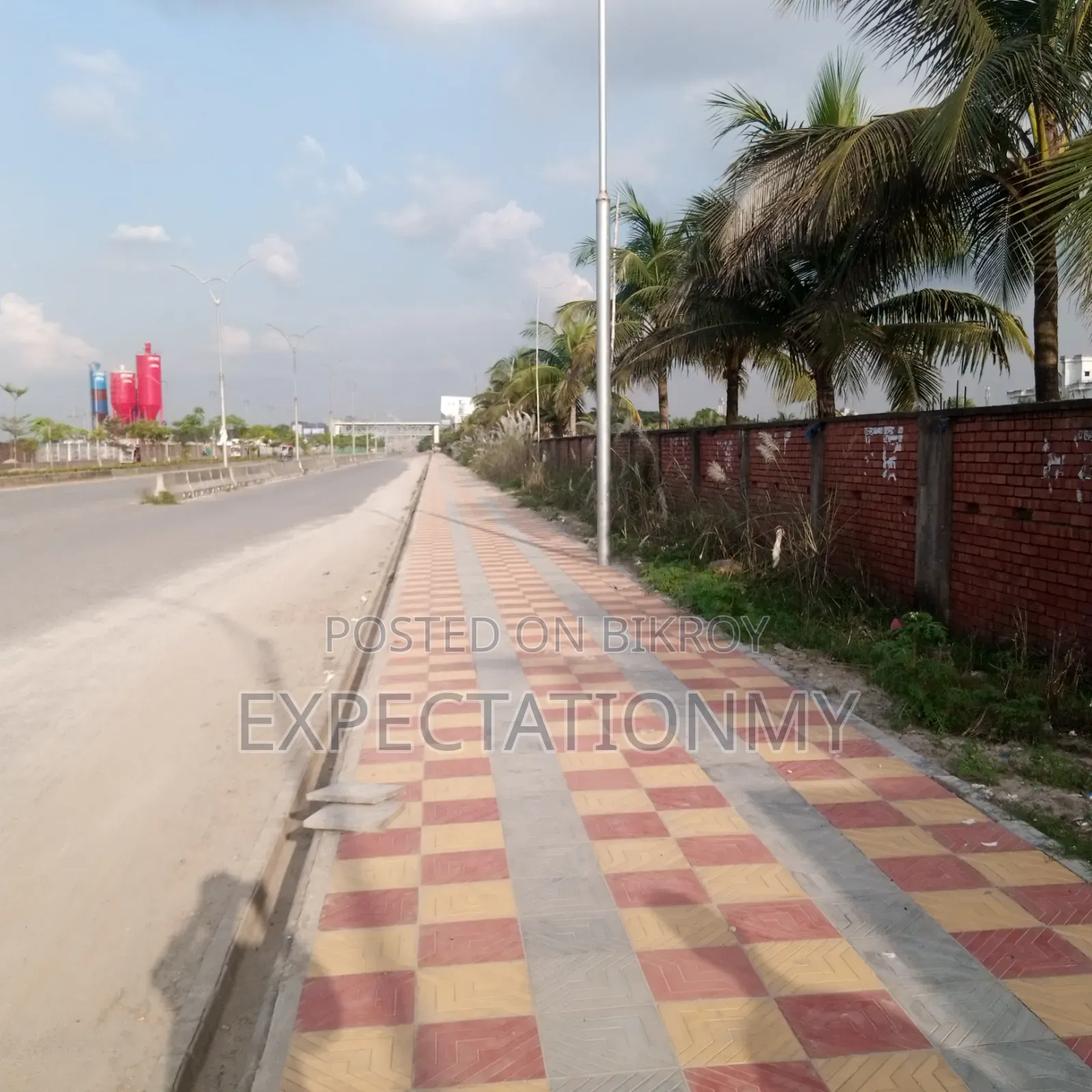 বসুন্ধরা ৩ কাঠা দখিন মুখী প্লট বিক্রি হবে P Ext