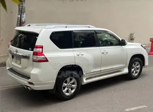 টয়োটা ল্যান্ড ক্রুজার প্রাডো ২.৭ আই ২০১৩ সাদা