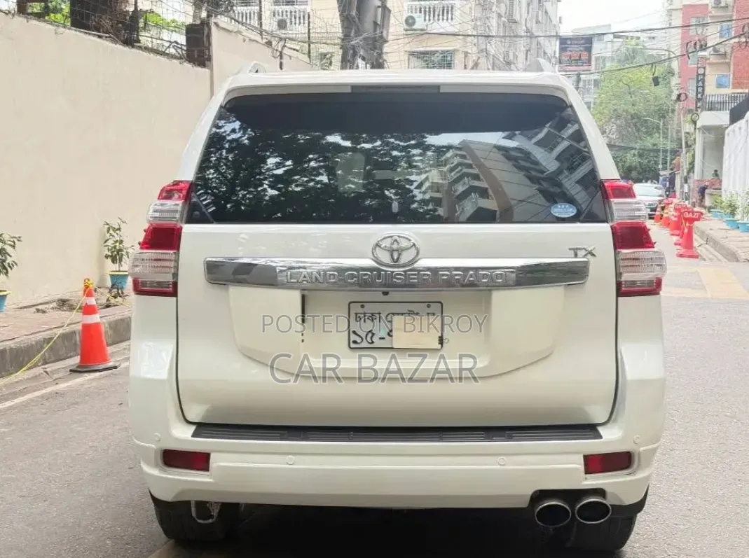 টয়োটা ল্যান্ড ক্রুজার প্রাডো ২.৭ আই ২০১৩ সাদা