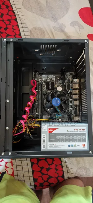Desktop Computer Razer 4GB Intel Core I5 SSD 128GB