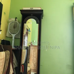 ড্রেসিং টেবিল