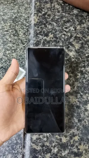মোবাইল ফোন ১২৮ জিবি