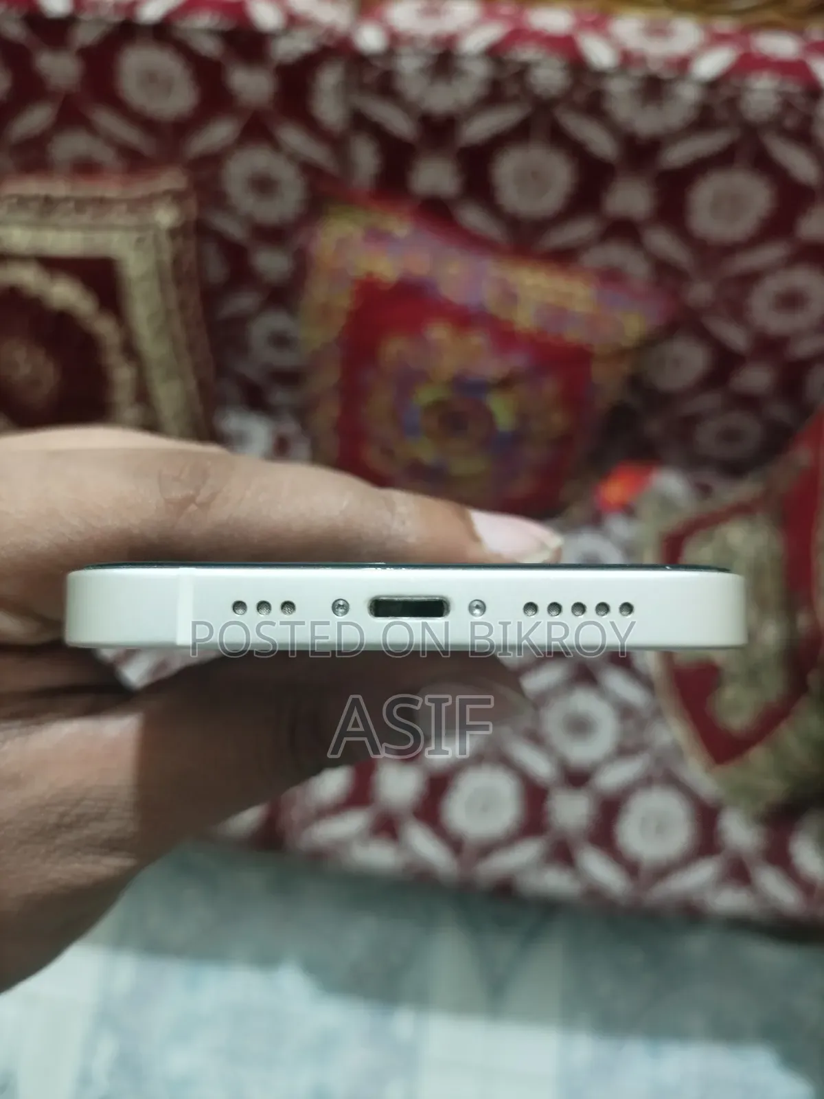 অ্যাপল আইফোন ১৩ ১২৮ জিবি হোয়াইট