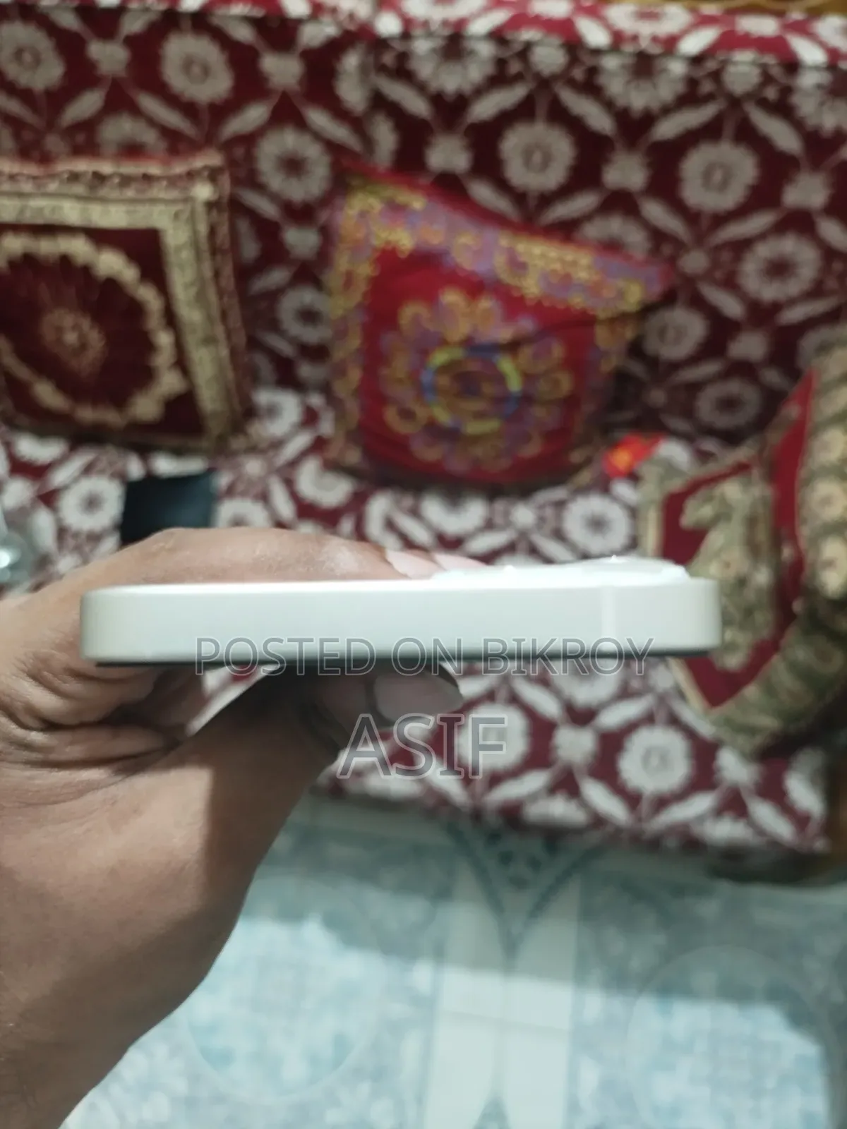 অ্যাপল আইফোন ১৩ ১২৮ জিবি হোয়াইট