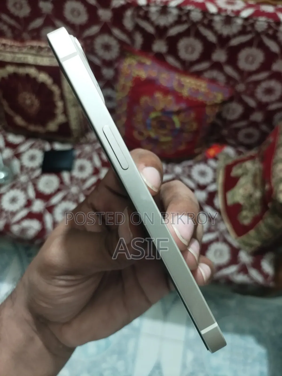 অ্যাপল আইফোন ১৩ ১২৮ জিবি হোয়াইট