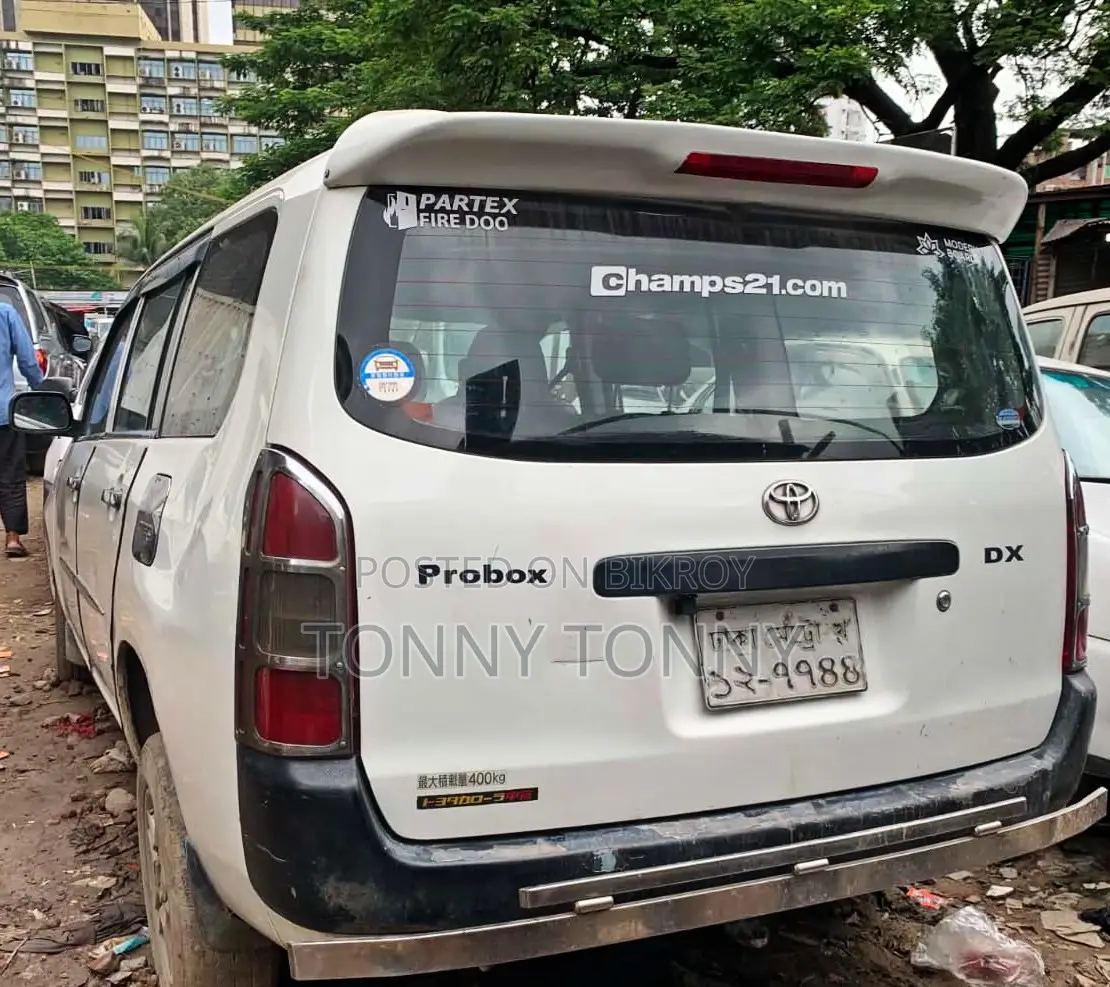 টয়োটা প্রোবক্স ২০০৩ সাদা
