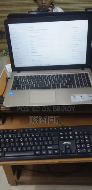 Laptop ASUS A52JU 4GB Intel Core I3 SSD 128GB