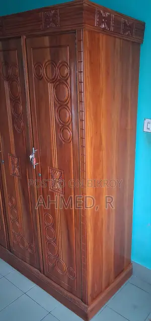 Almirah (Three Doors)