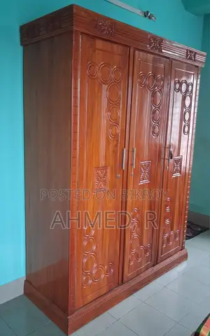 Almirah (Three Doors)