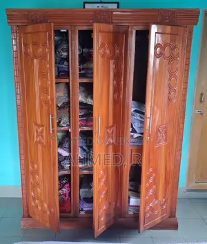Almirah (Three Doors)