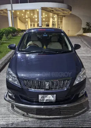 টয়োটা প্রিমিও ১.৫ এফডব্লিউডি ২০১৫ গ্রে