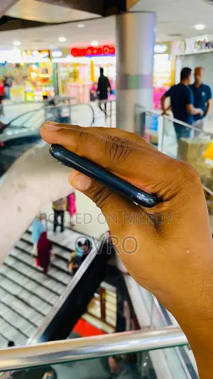 অ্যাপল আইফোন এক্সআর ৬৪ জিবি ব্ল্যাক