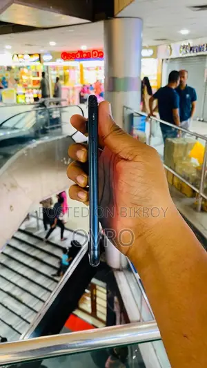 অ্যাপল আইফোন এক্সআর ৬৪ জিবি ব্ল্যাক