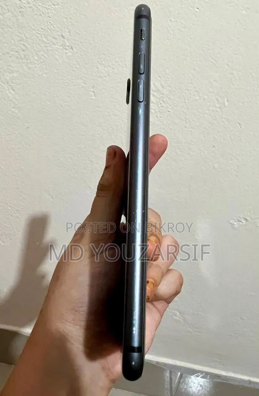 অ্যাপল আইফোন ৮ প্লাস ৬৪ জিবি ব্ল্যাক