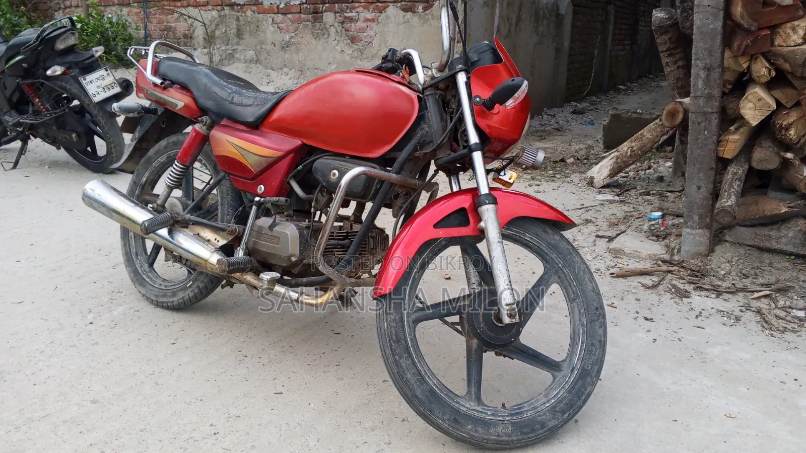 হিরো সুপার স্প্লেন্ডার ২০০০ রেড