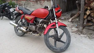 হিরো সুপার স্প্লেন্ডার ২০০০ রেড