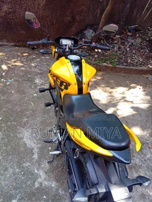 সুজুকি জিক্সার ২০২৩ ইয়েলো