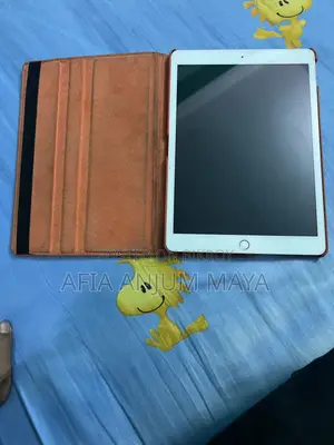 Apple iPad Air 32 GB Gray