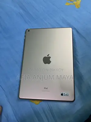 Apple iPad Air 32 GB Gray