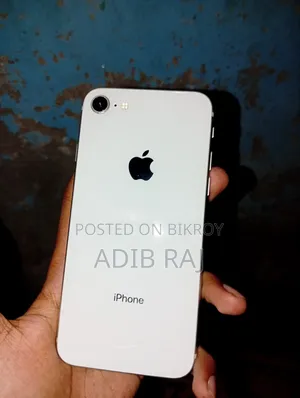 অ্যাপল আইফোন ৮ ৬৪ জিবি হোয়াইট
