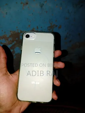 অ্যাপল আইফোন ৮ ৬৪ জিবি হোয়াইট