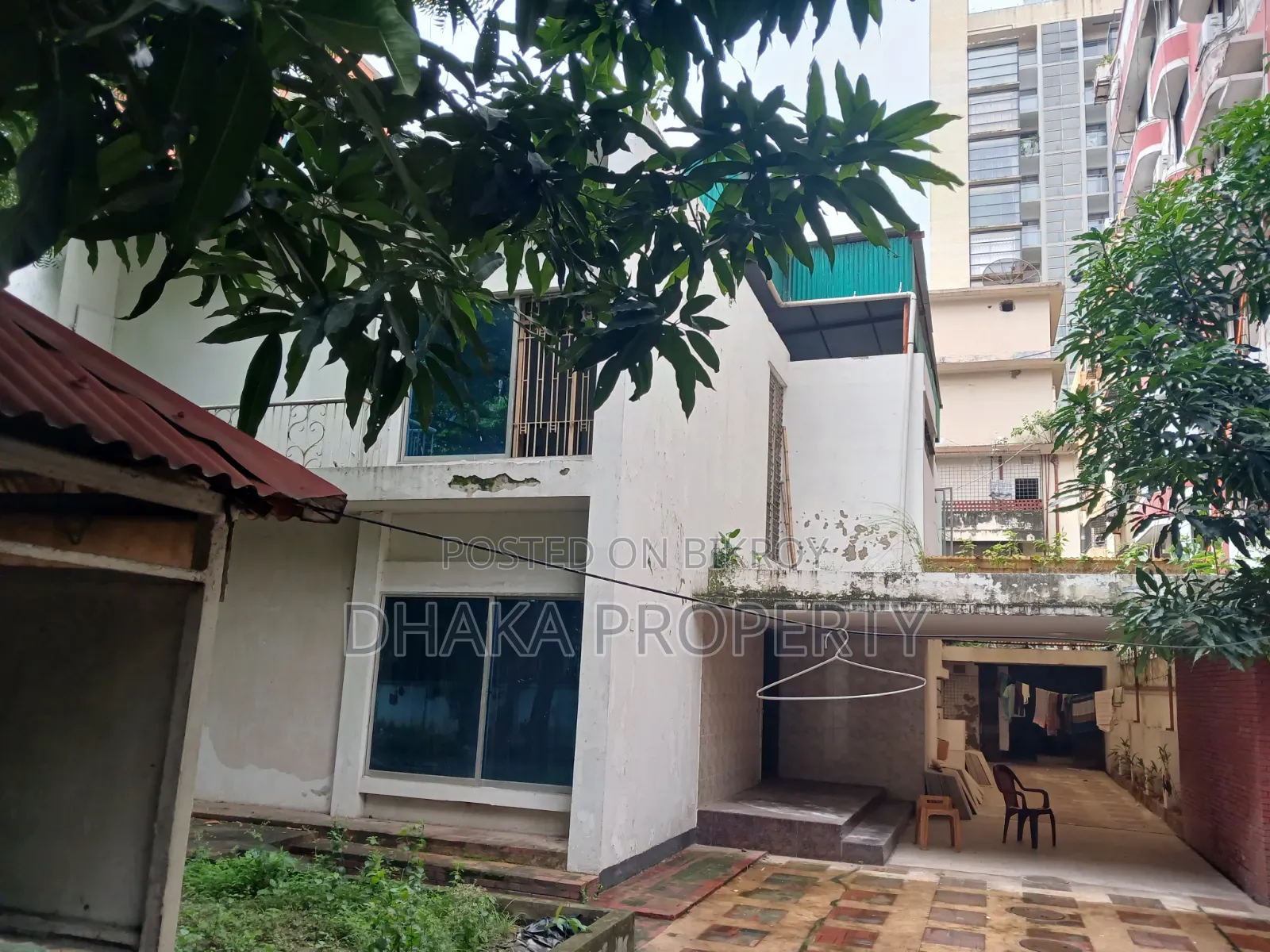 5-Bedroom House in Gulshan for Sale
