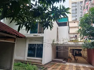 5-Bedroom House in Gulshan for Sale
