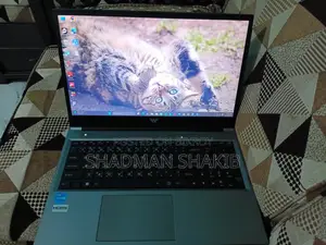Laptop 8GB Intel Core i3 SSD 512GB