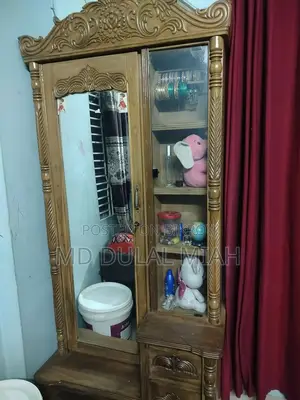 সেগুন কাঠের ড্রেসিং টেবিল