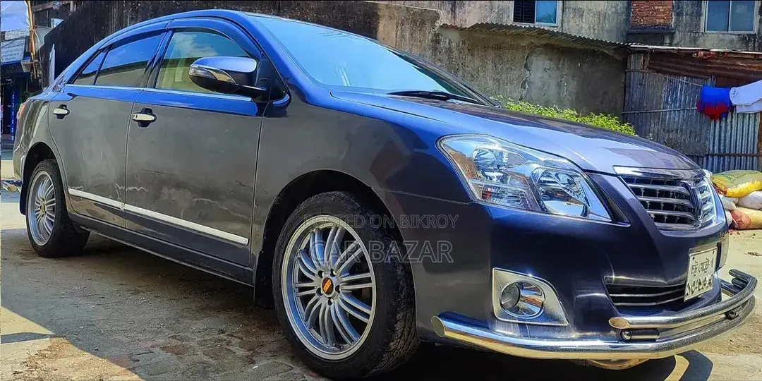 টয়োটা প্রিমিও ১.৫ এফডব্লিউডি ২০১৩ গ্রে
