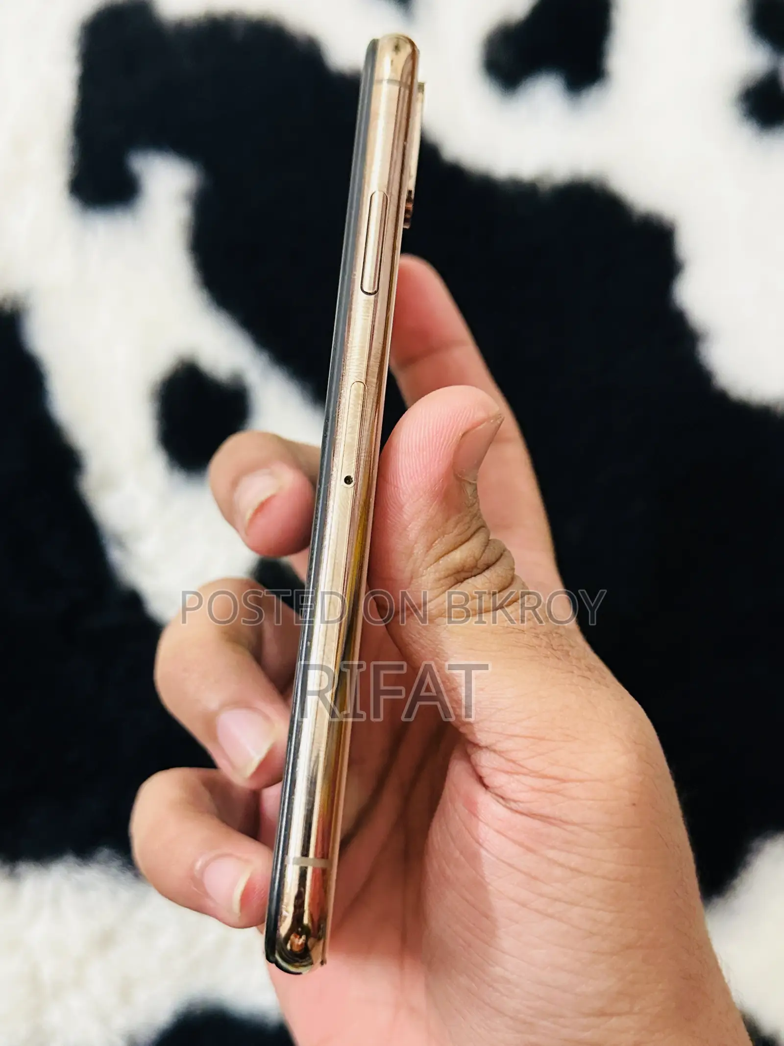 অ্যাপল আইফোন এক্সএস ৬৪ জিবি রোজ গোল্ড