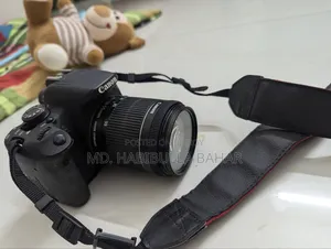 Canon 700D DSLR Camera